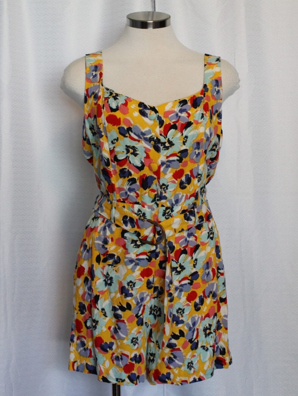 BCBGeneration NWT Floral Belted Romper Yellow Multicolor Size 8 Pockets